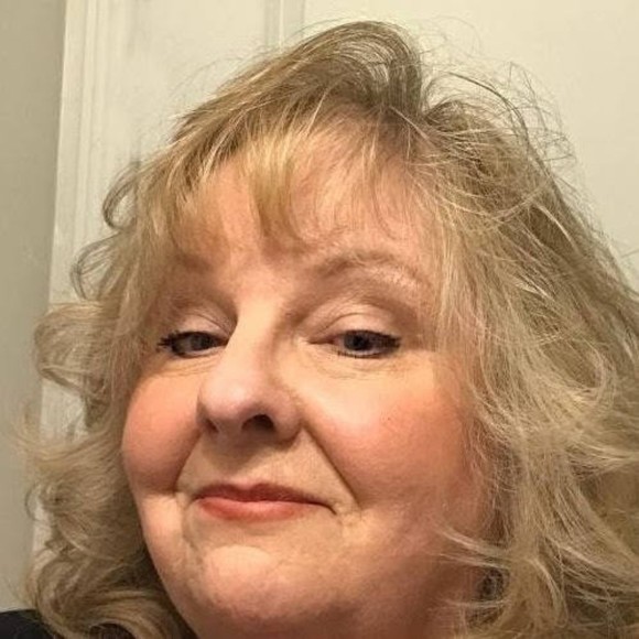 Meet your Posher, Pam - Picture 1 of 1